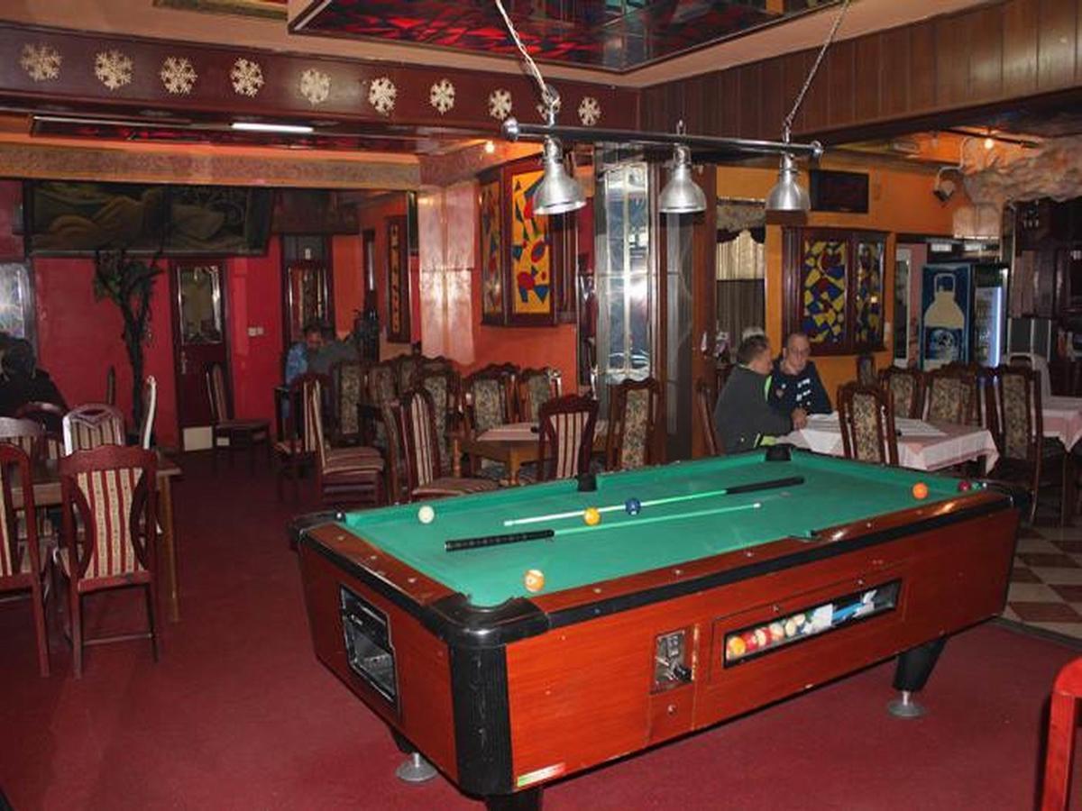 Jet Star Motel Zivinice Extérieur photo