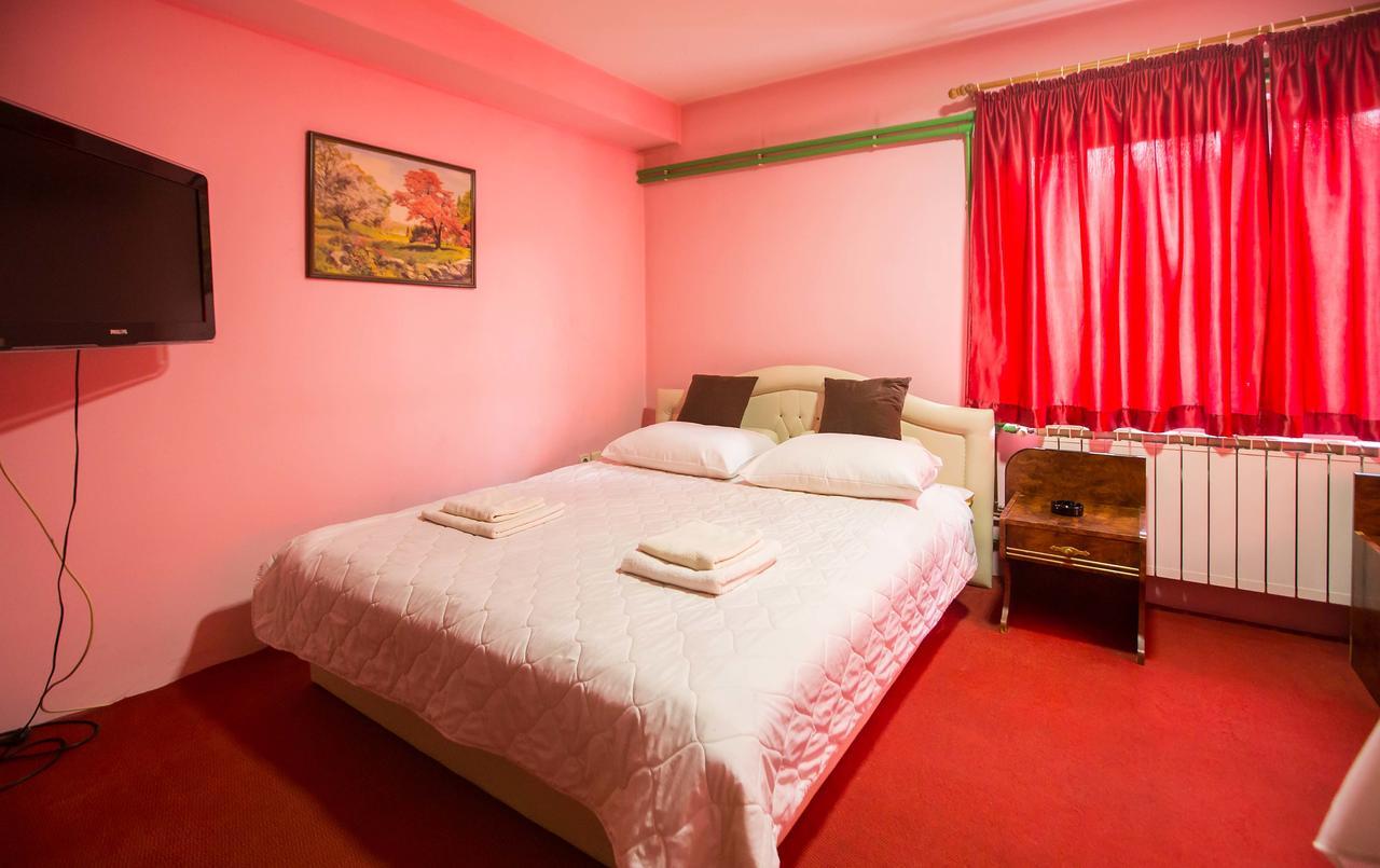 Jet Star Motel Zivinice Extérieur photo